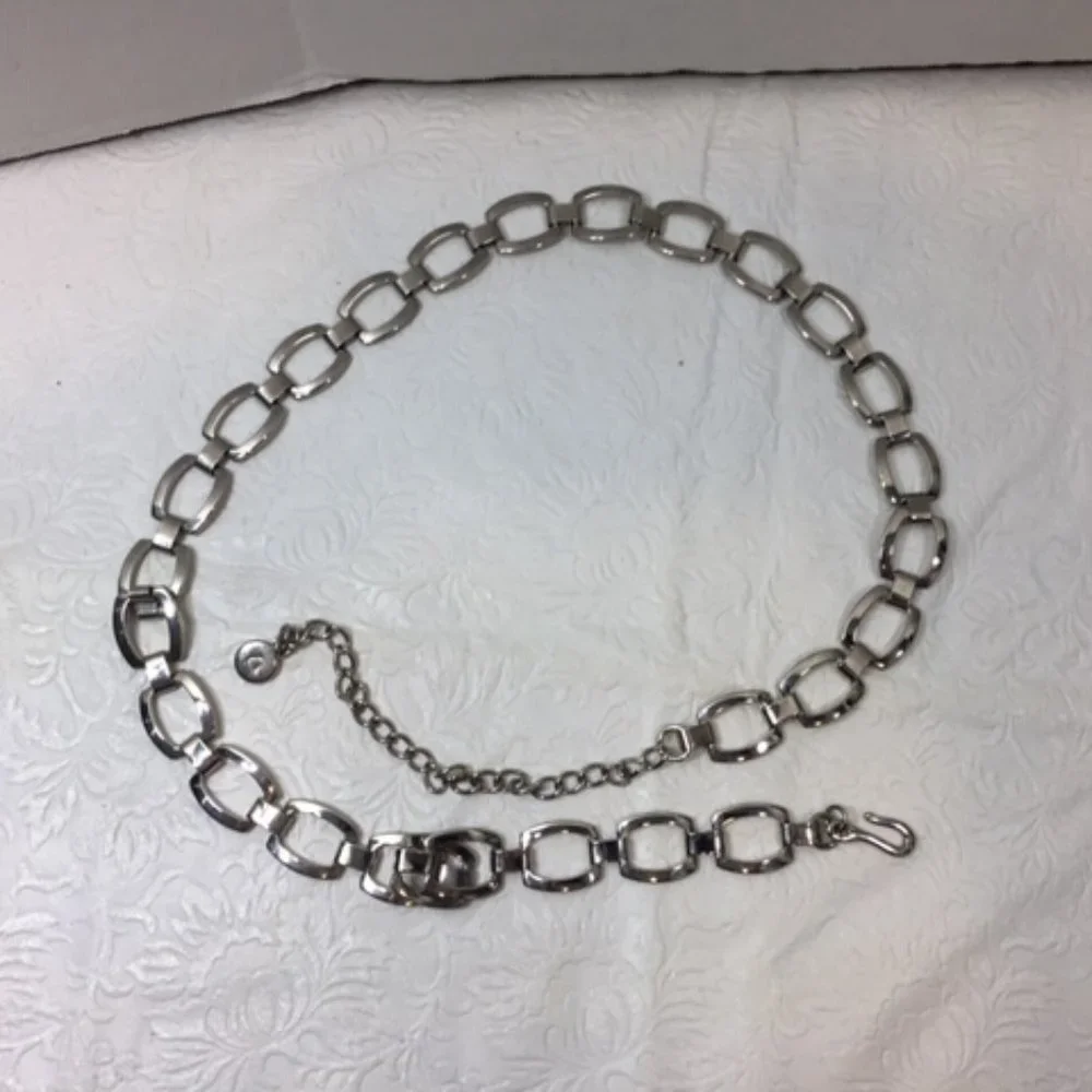 Silver Tone Chain Looped Adjustable Belt 37